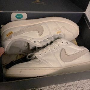 They come with a different pair of Nike swoosh’s, and with different laces